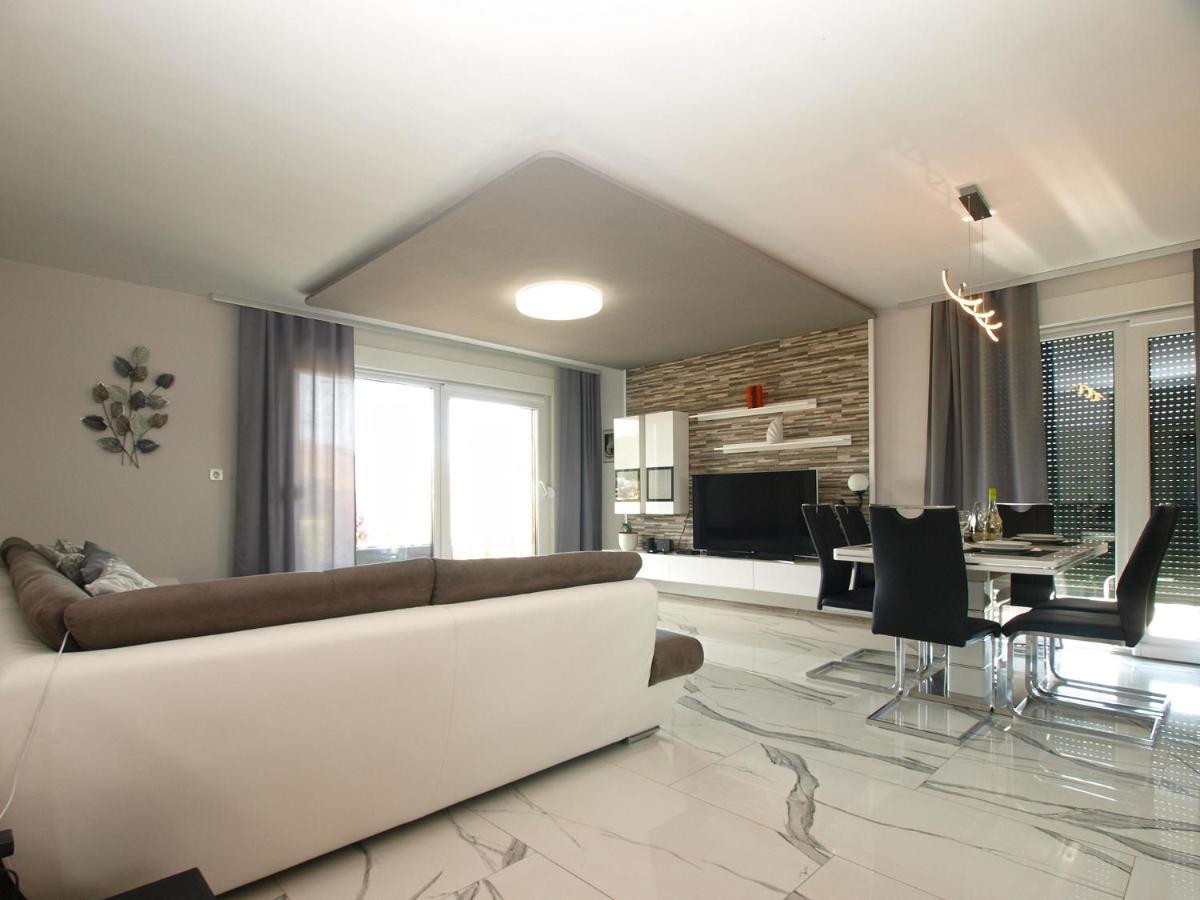 Galižana Villa Monteci 2052 מראה חיצוני תמונה