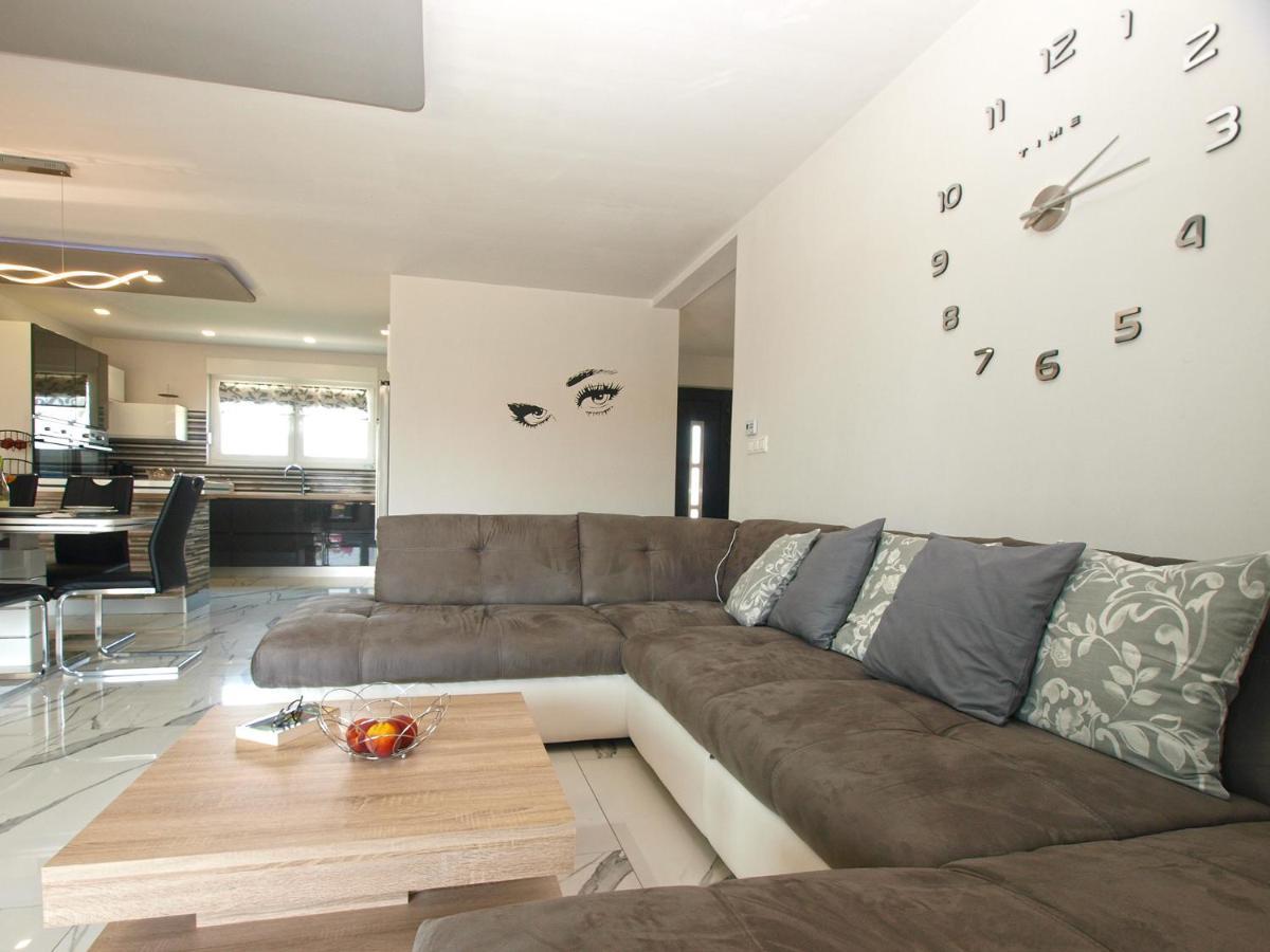 Galižana Villa Monteci 2052 מראה חיצוני תמונה