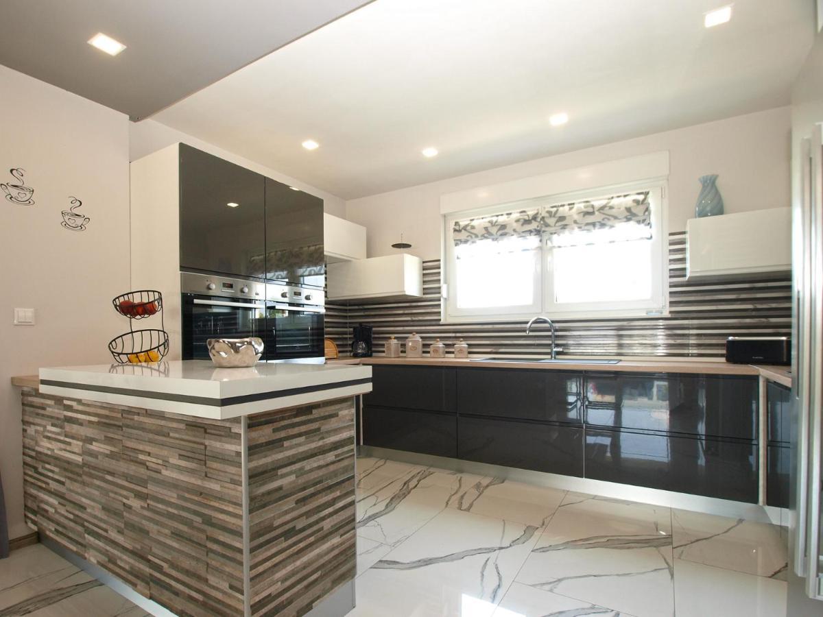 Galižana Villa Monteci 2052 מראה חיצוני תמונה